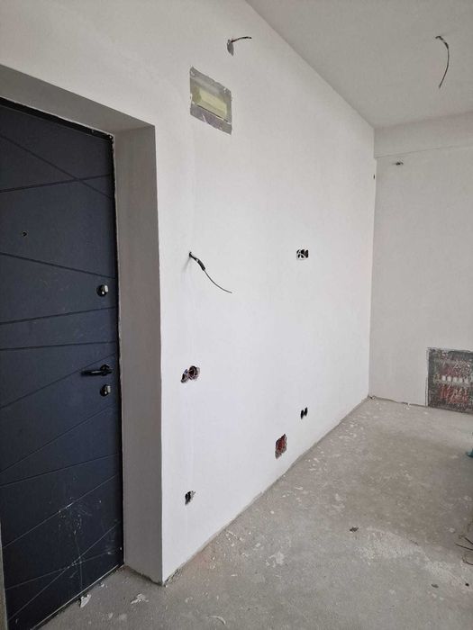 Ap. Nou, 2 camere, etaj retras cu terasa.