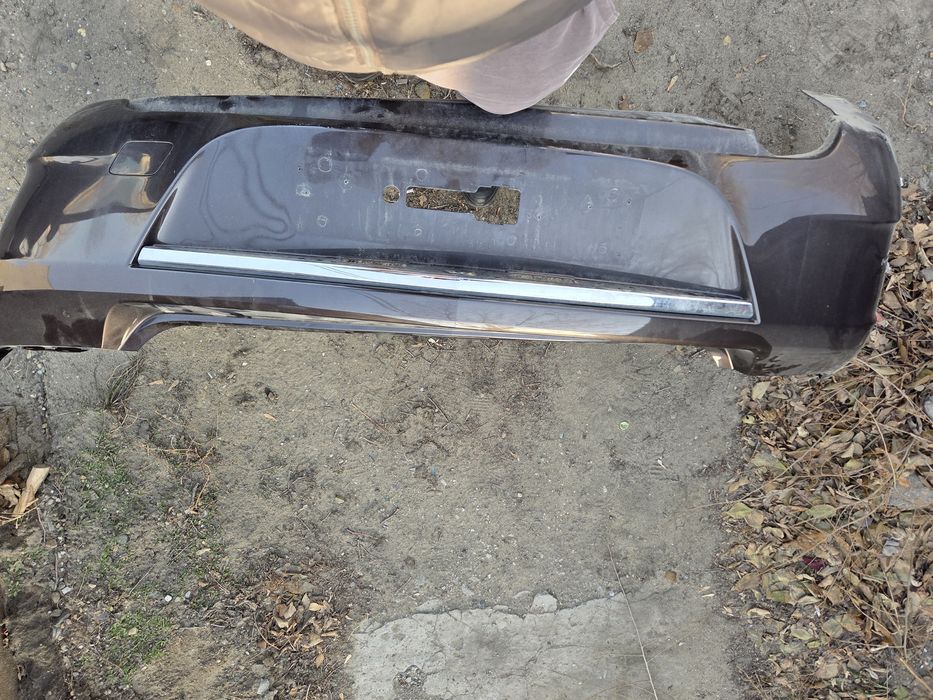 Продам бампер на кобальт