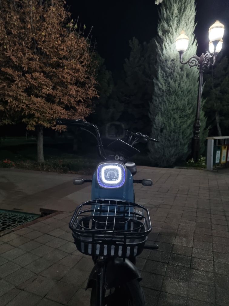 Electro skuter sotiladi