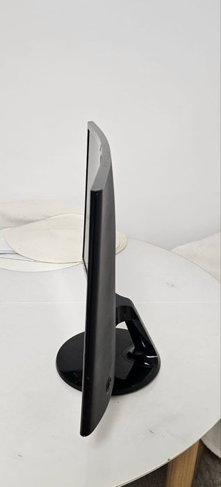 Vand calculator si monitor