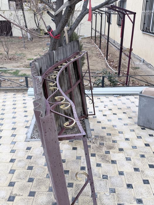 Козырек уличный навесной