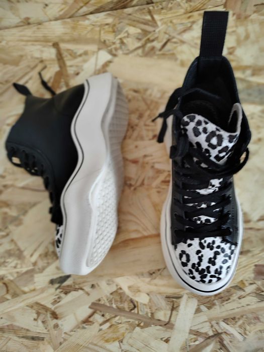 Vand ghete de dama Gryxx din piele naturala