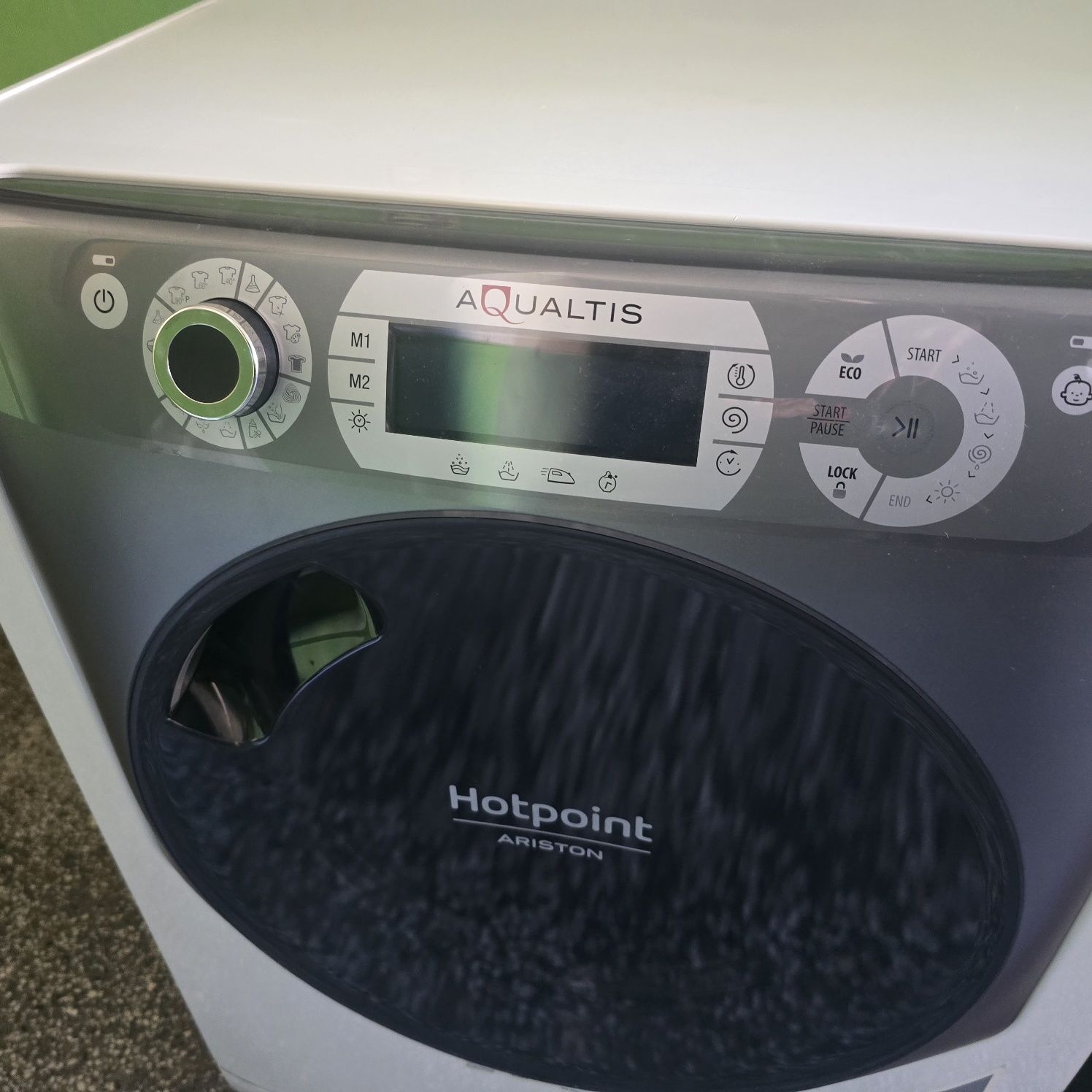 Пералня със сушилня HotPoint