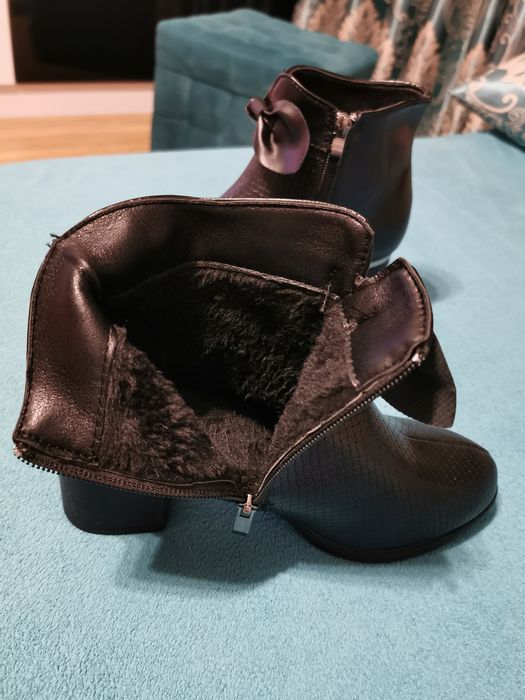 Ghete dama piele naturala nr. 37