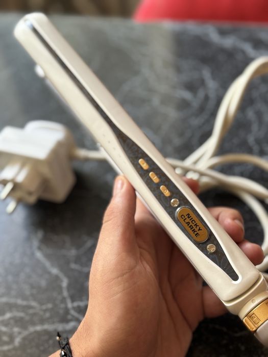 Vând Placă de păr Nicky Clarke