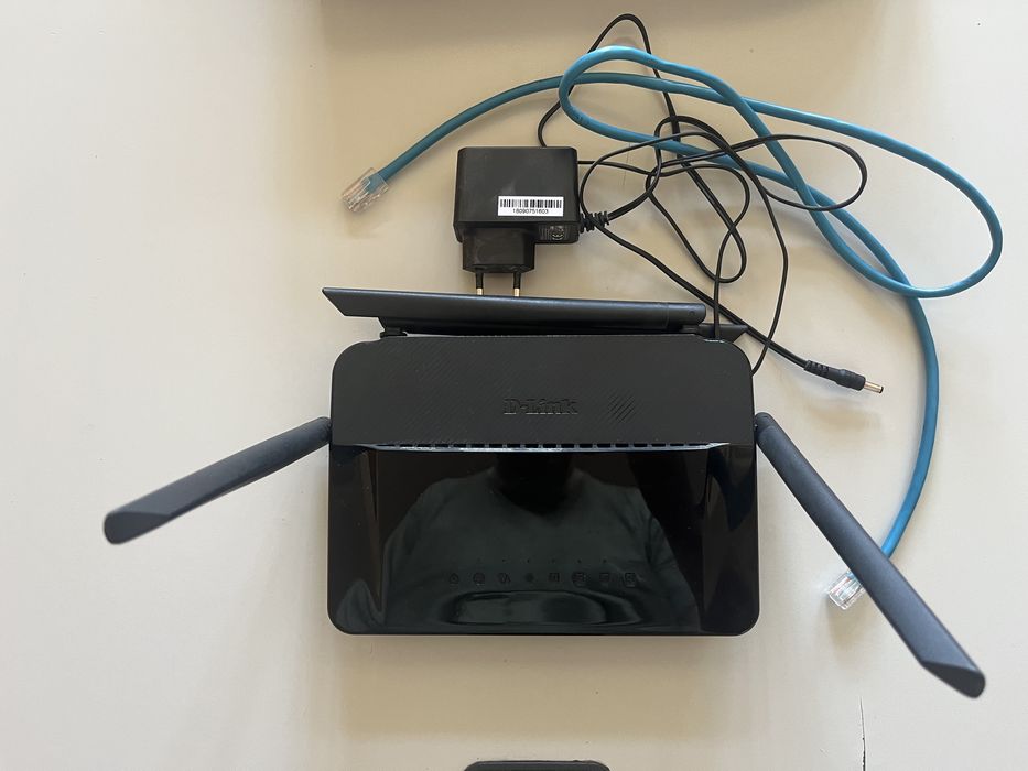 Четирибандов рутер D-Link Dir 842 като нов