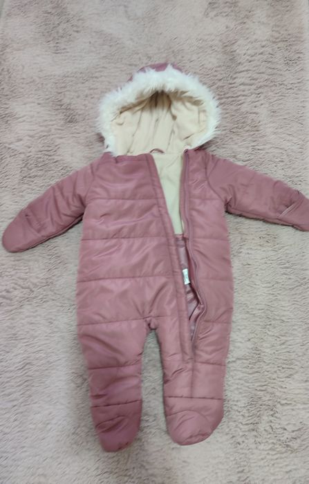 Космонавт 3-6 месеца (68см.) и 6-9 месеца (74см.)