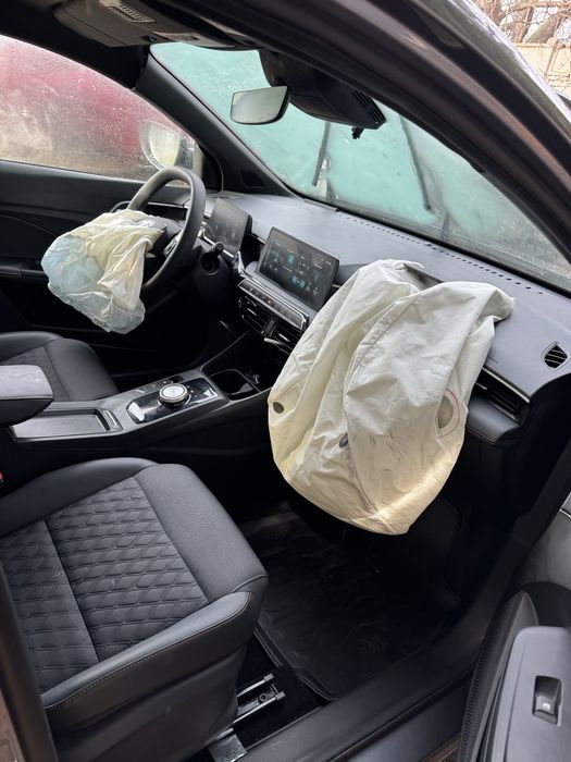 MG 3 Hybrid avariat fabricatie 2025 doar 4000km