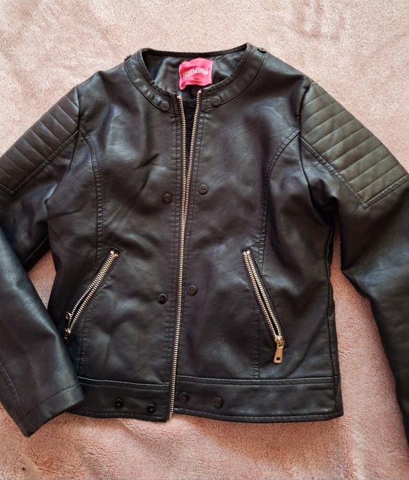Кожено яке за момиче