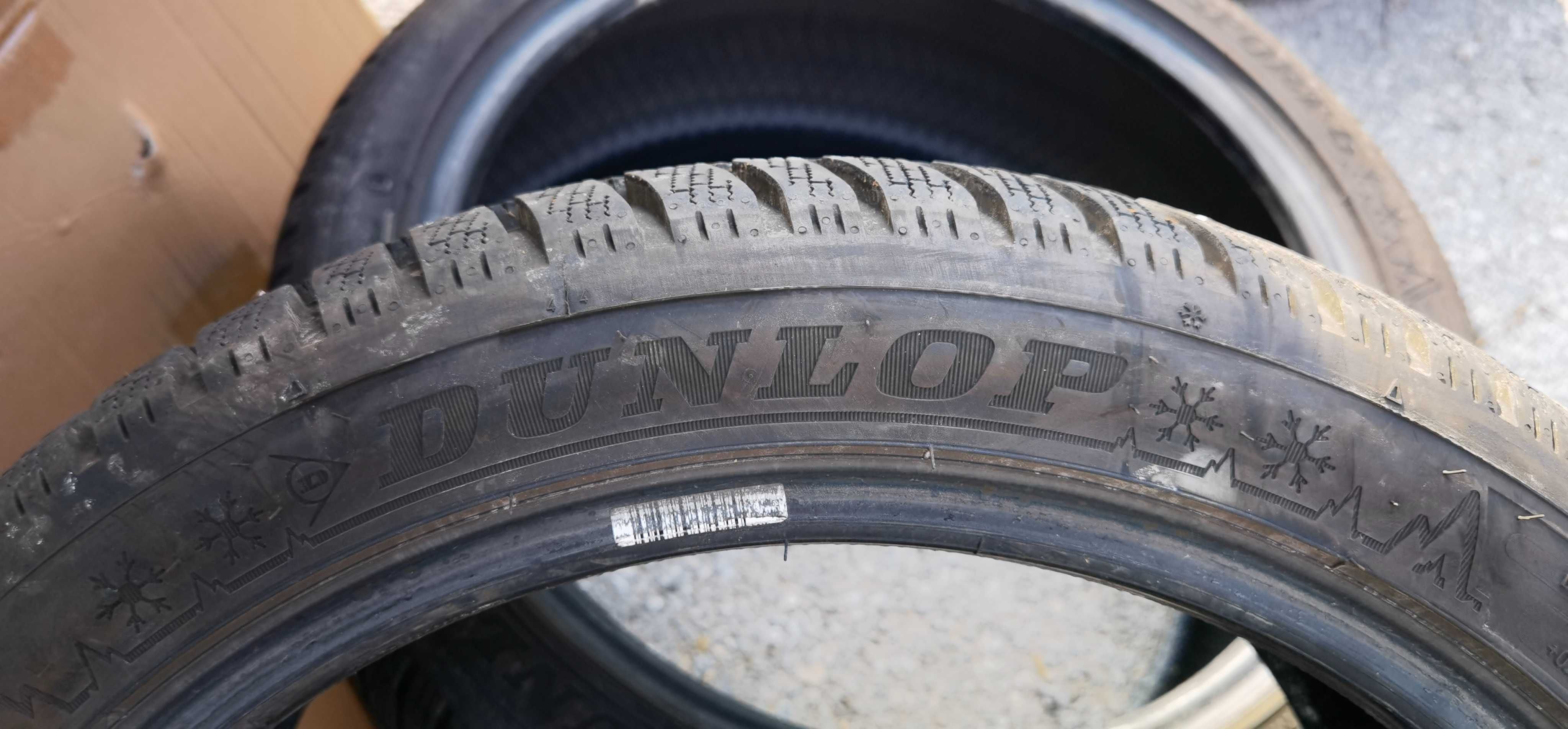 Като Нови 245 40 18  DUNLOP