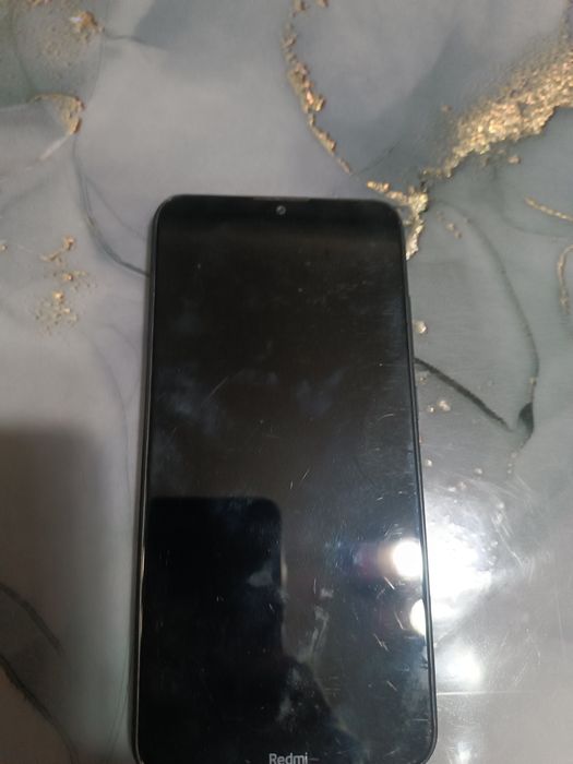 Продаю телефон redmi 8a