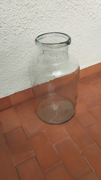 Големи стъклени буркани за туршия