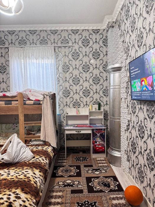 Продаётся 2 комнатная квартира Мухтар Ашрафий  56.000у.е