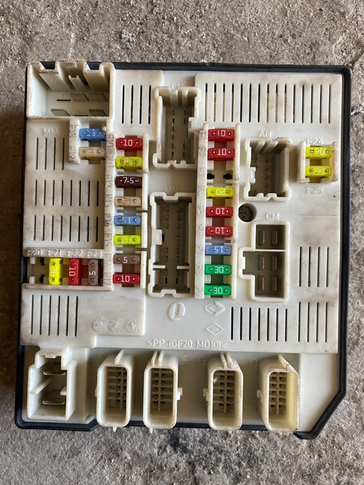 Modul / calculator confort  Renault Megane 3 284B60008R