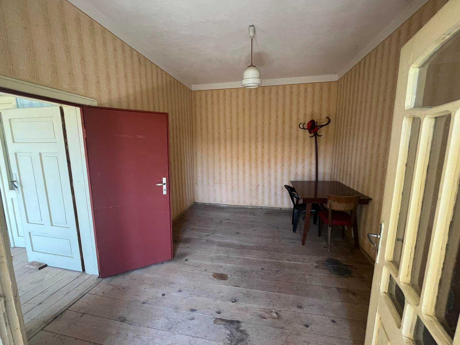 Монолитна къща на село