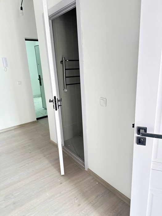 3 xonali 70 kv 13 etaj