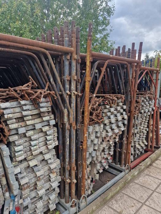 Строително скеле под наем