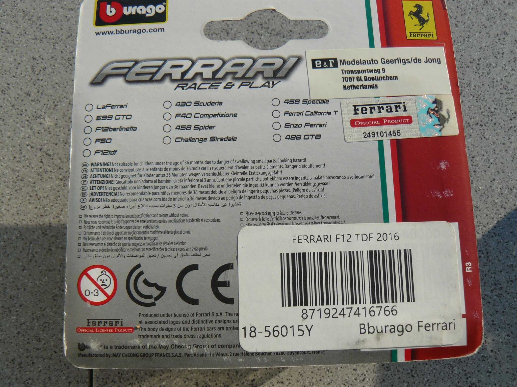 Macheta Auto FERRARI F12 TDF 2016 Noua,Metalica,Scara 1:64 Bburago
