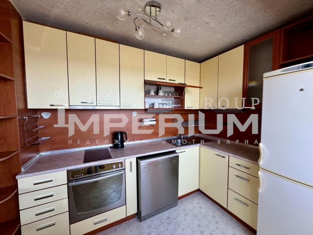 Дава се под наем Двустаен апартамент в Варна, Трошево - 60 кв.м за 612 € - Снимка #4