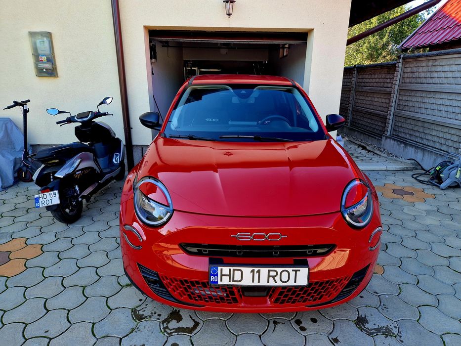 FIAT 600 Hybrid 2024 - GARANTIE cu TVA deductibil  ( Mini Opel Ford )