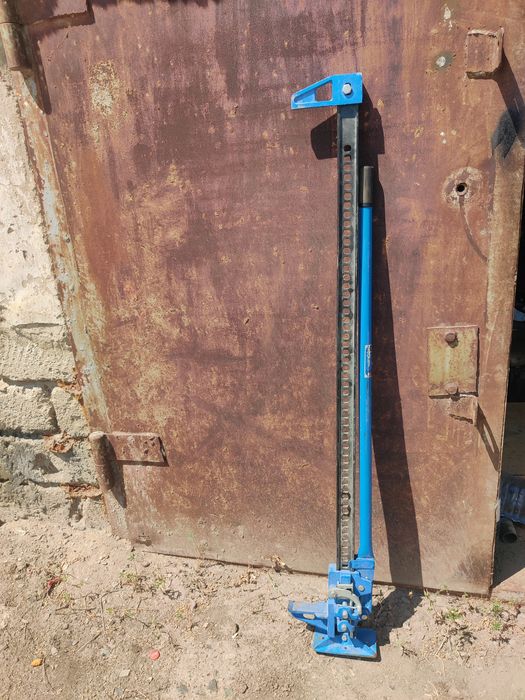 Домкрат реечный Хай-джек