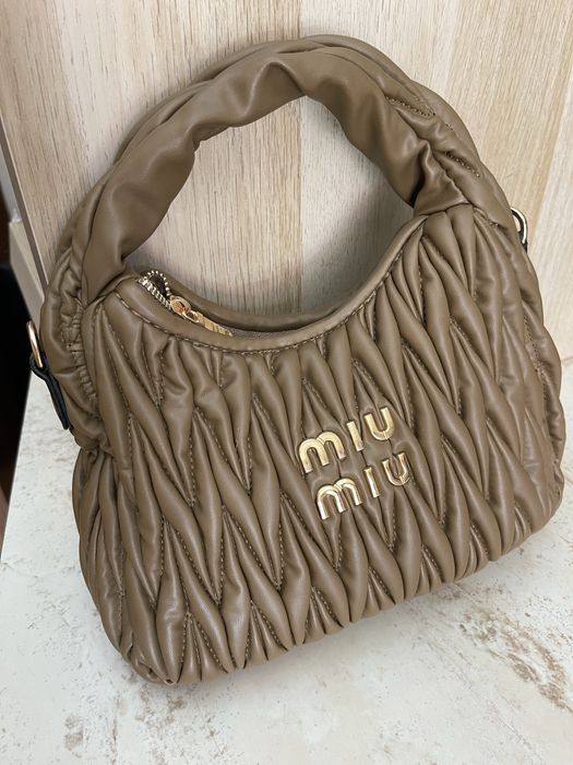 Miu Miu Wander чанта