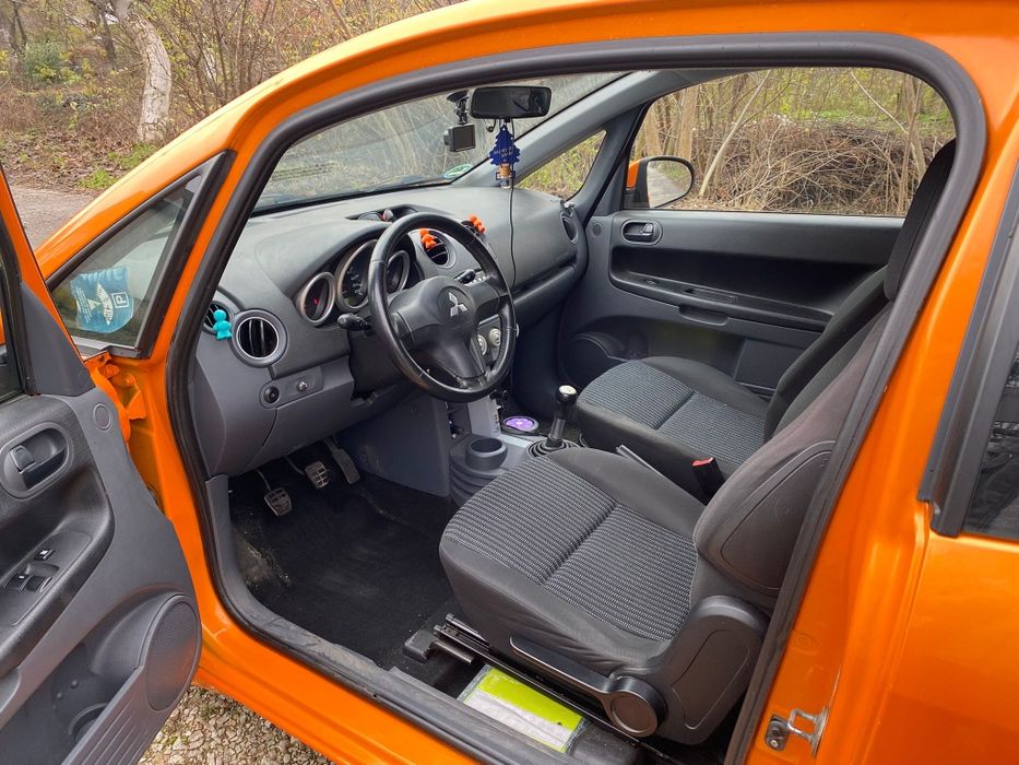 Vând Mitsubishi colt An 2008