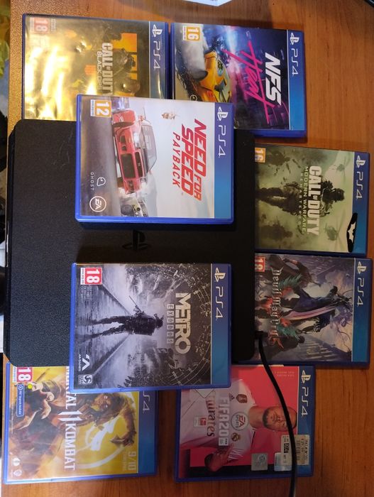 PlayStation 4 + 9 игри