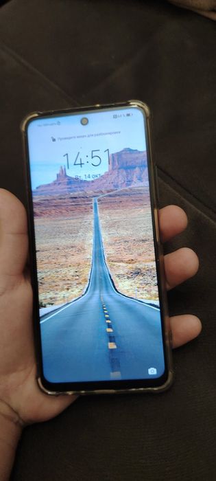 Продам телефон HUAWEI