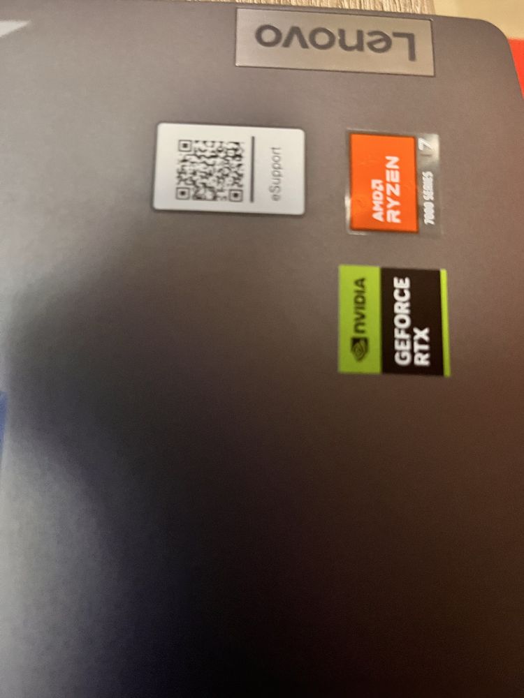 Лаптоп Lenovo LoQ