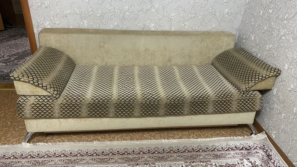Продам диван в хорошем состоянии