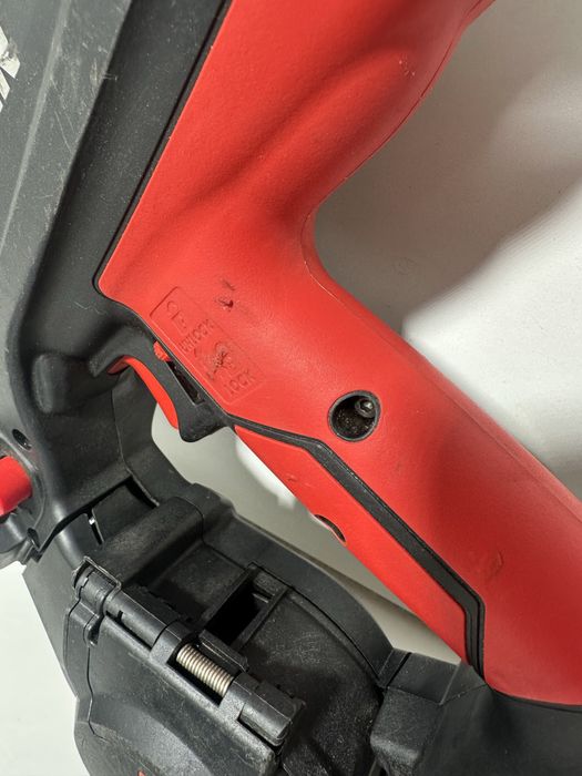 Masina legat sarma MAX 611T AN 2025