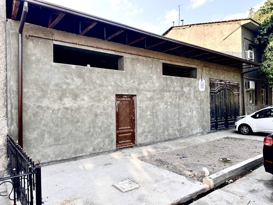 Uy sotiladi zor narxda!!!