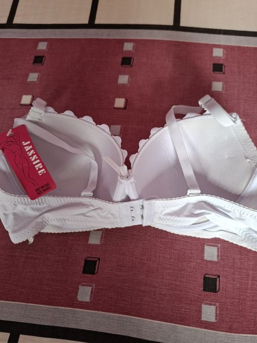 Vând Sutien Damă Mărimea 38/85 C Nou