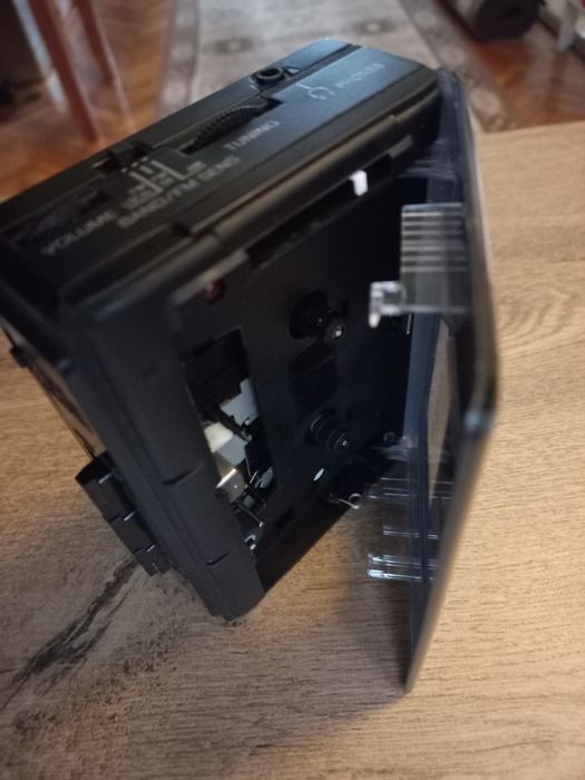 Walkman cu radio  Panasonic si Aiwa