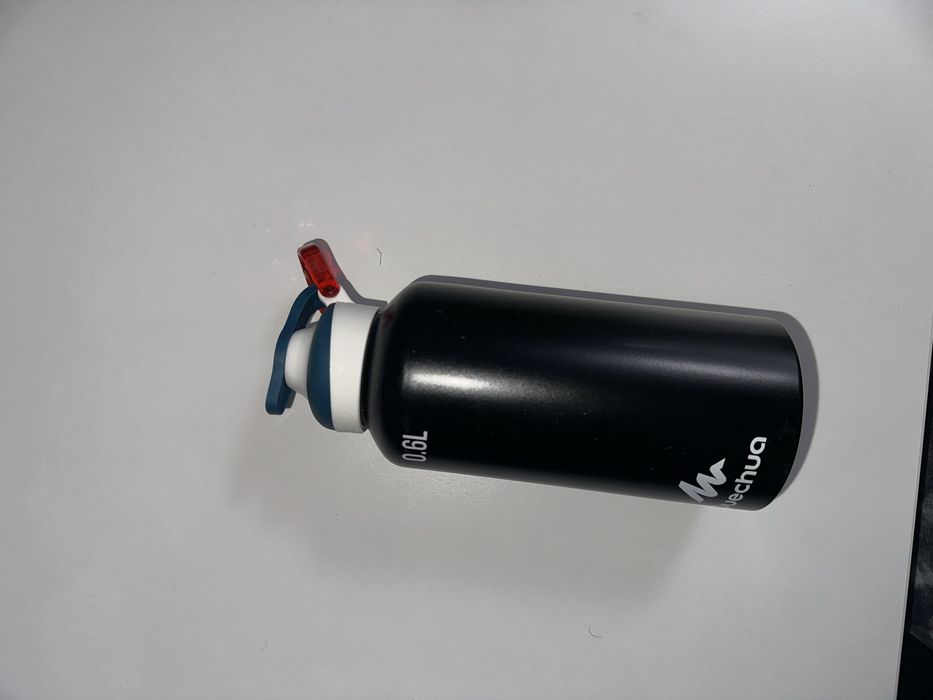 Stica 0.6l decathlon din metal
