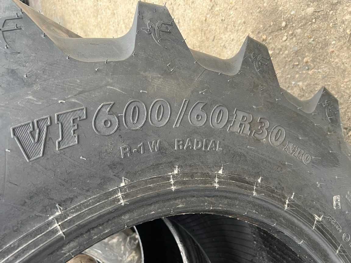 Anvelope noi radiale 600/60R30 marca BKT pentru tractor fata