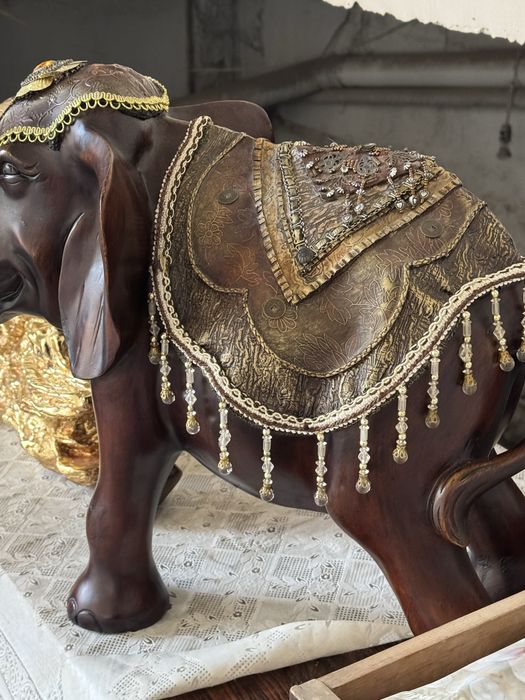 Статуэтки (декор для комнаты)