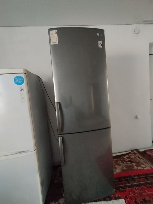 Продам холодильник