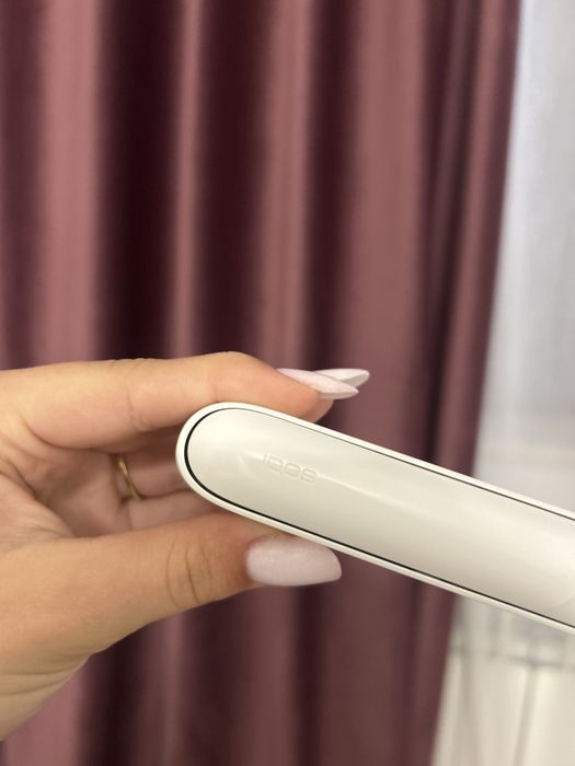 Iqos alb aproape nou