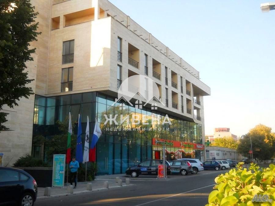 Продава се Офис в к.к. Слънчев бряг - 47 кв.м за 1596 €/кв.м - Снимка #1