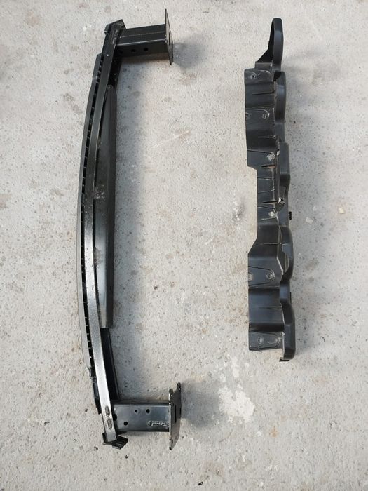 Suport Centru Prindere Bara Spate Renault Megane 4 Breack Grandtour