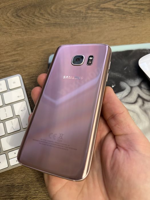 Vând Samsung Galaxy S7 Pink Gold cu display defect