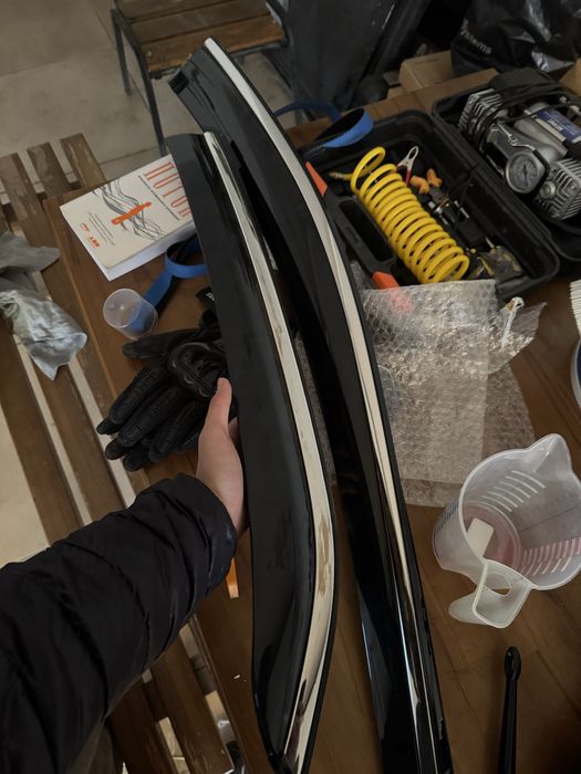 Продам Ветровики с хромом на камри 75/70