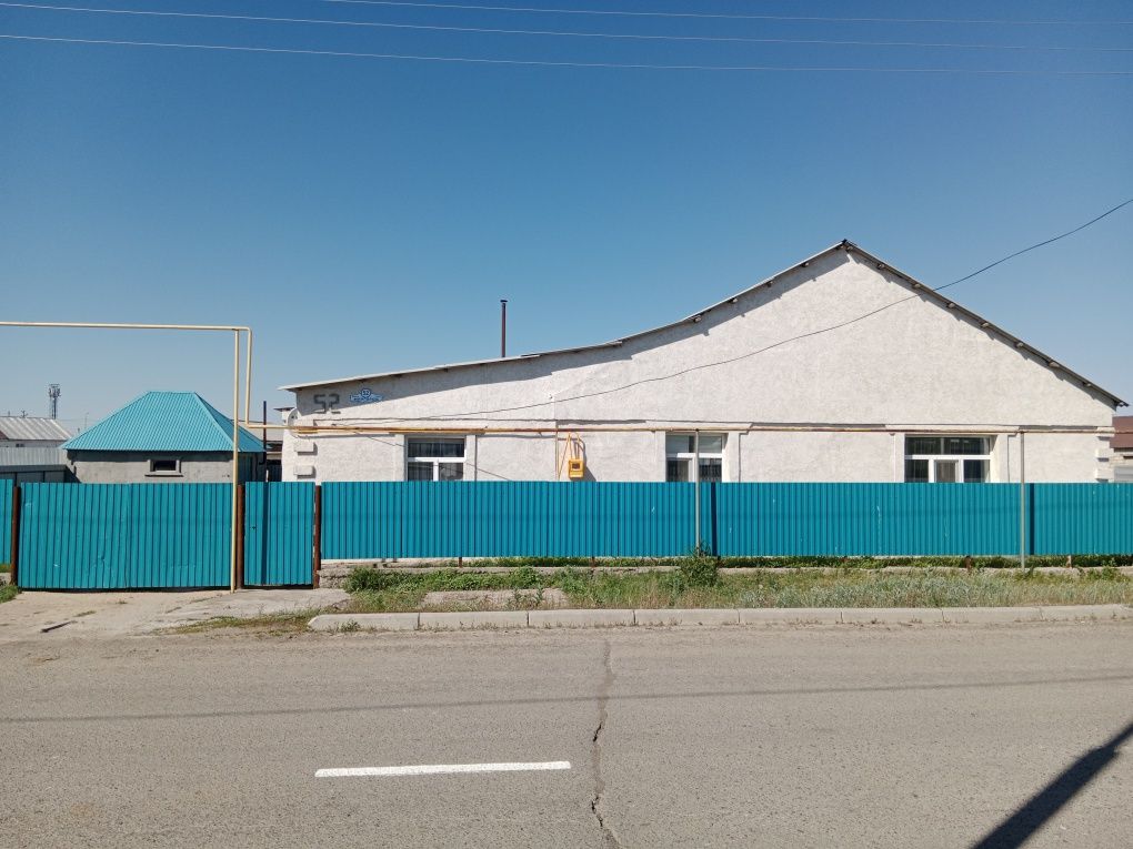 Продается большой саманный дом