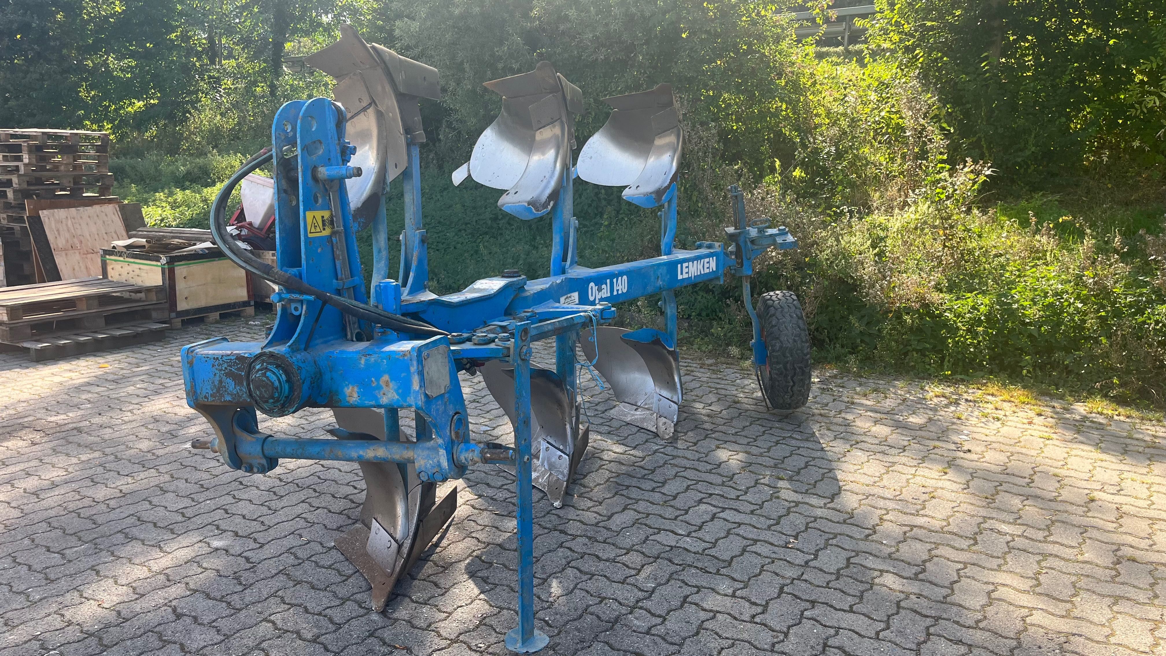 Lemken Opal 140 Claas, Case, John Deere Belarus tortadi