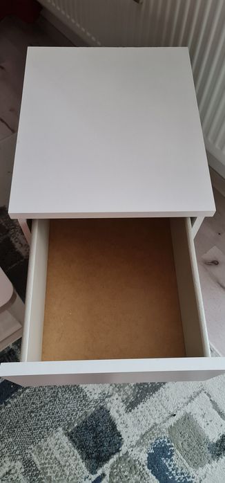 Noptiera Malm Ikea