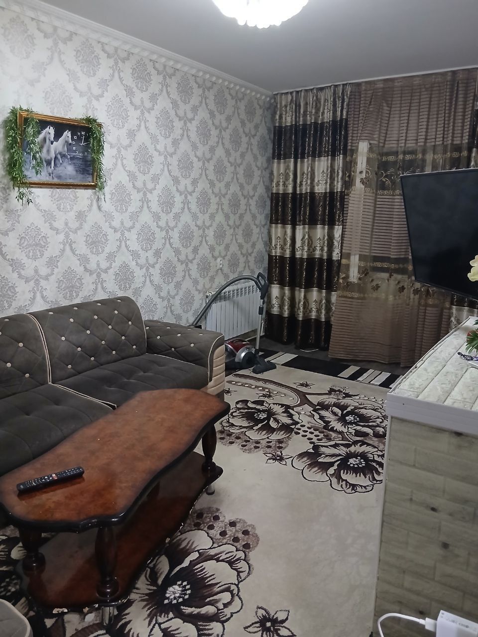 Продается зх комнатная квартира с гаражом