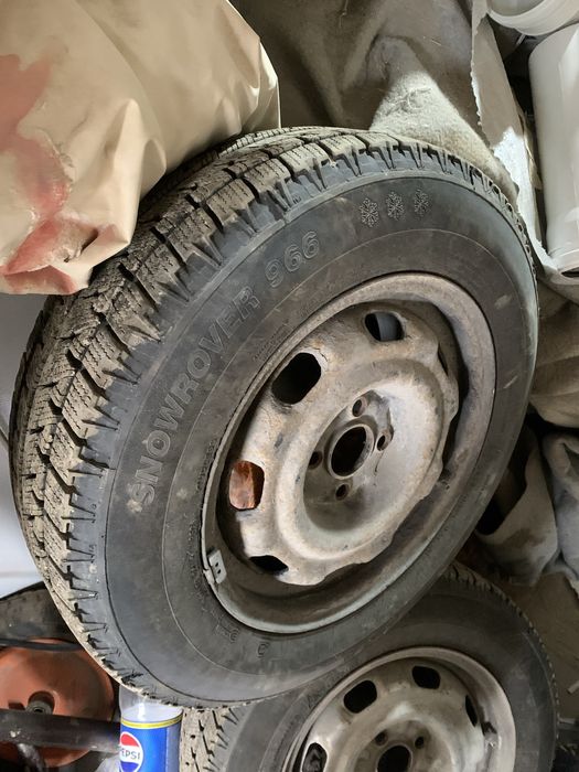 Шины зимние новые с дисками