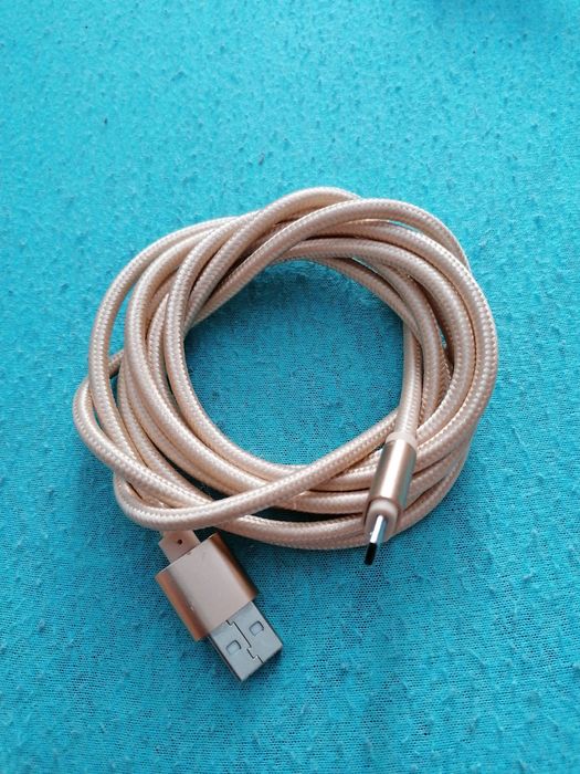 Cablu HDMI, VGA, Serial, Molex, DisplayPort, RS-232, RJ45, ATX 24 pin